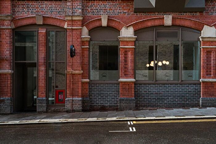 1 Bedroom Apartment To Rent In Lower Essex Street, Birmingham, B5