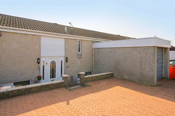 3 Bedroom Terraced House For Sale In Corston Park, Livingston, EH54