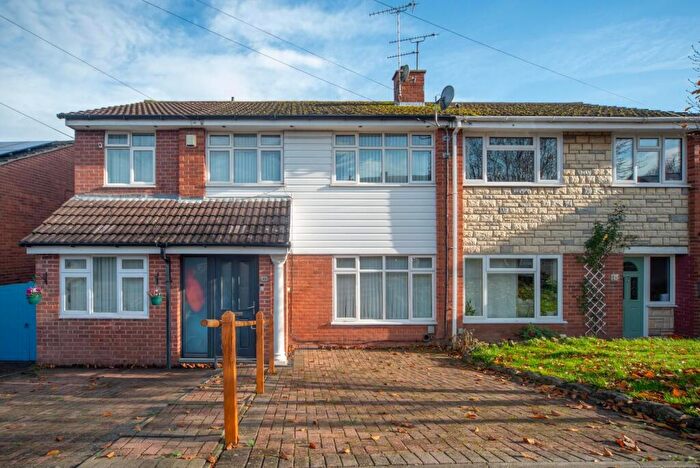 5 Bedroom Semi Detached House For Sale In Newton Leys, Burton-On-Trent, DE15