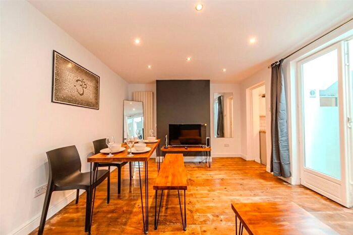 1 Bedroom Apartment To Rent In Upper Market Street, Hove, East Sussex, BN3