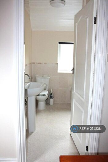 1 Bedroom Semi-Detached House To Rent In Silk Mill Approach, Leeds, LS16