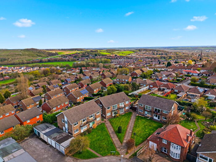 2 Bedroom Maisonette For Sale In Orchard Court, Gedling, Nottingham, Nottinghamshire, NG4