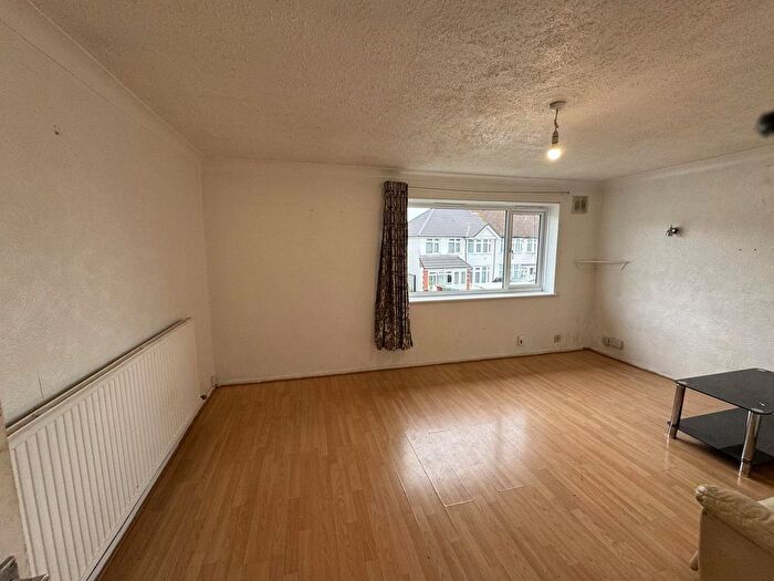 2 Bedroom Maisonette To Rent In Glebe Crescent, Middlesex, HA3
