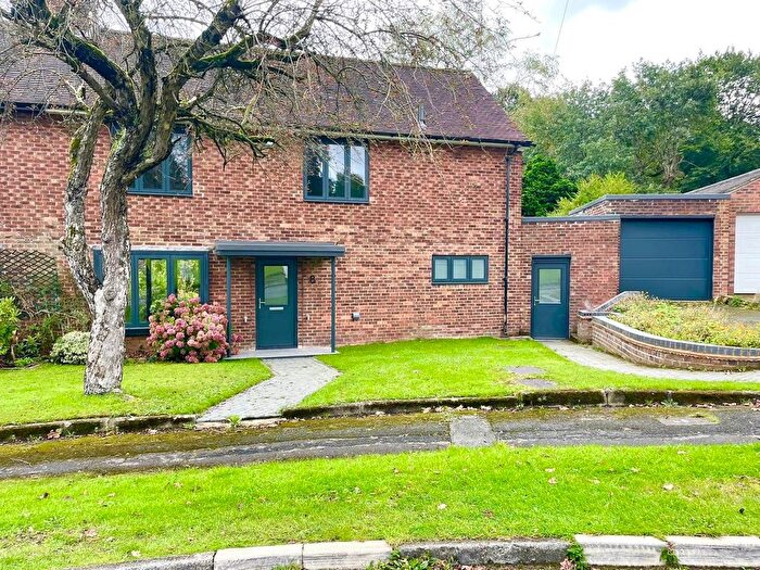 4 Bedroom Semi Detached House To Rent In Park Crescent, Warrington, WA4