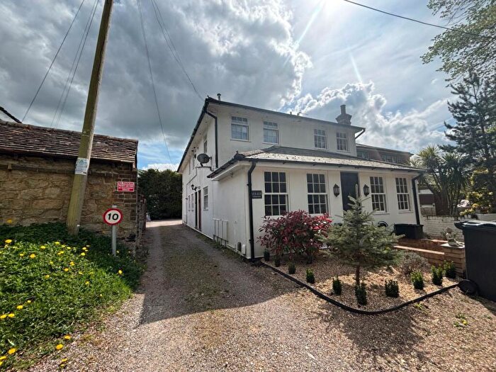 1 Bedroom Apartment To Rent In Fountain Road, Redhill, RH1