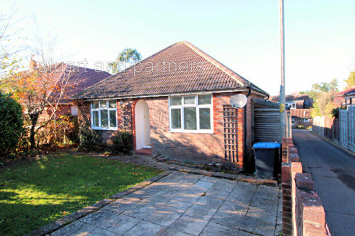 2 Bedroom Bungalow To Rent In Eastern Road, Haywards Heath, RH16