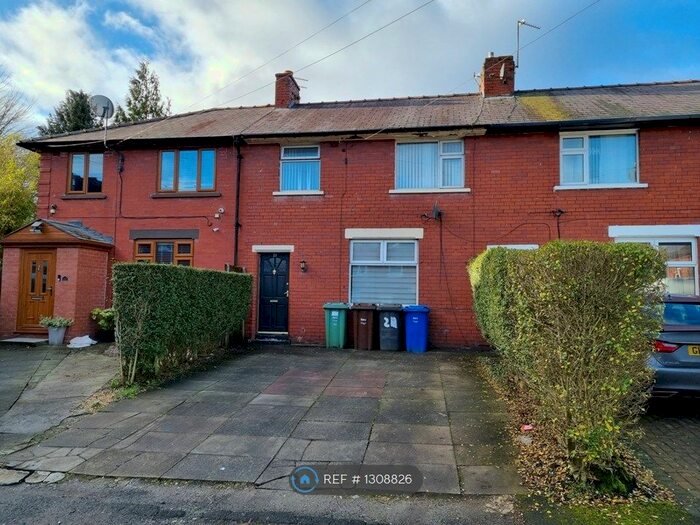 3 Bedroom Terraced House To Rent In Stirling Grove, Whitefield, Manchester M45