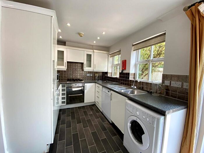 3 Bedroom Property To Rent In Denison Road, Victoria Park, £pppw, M14