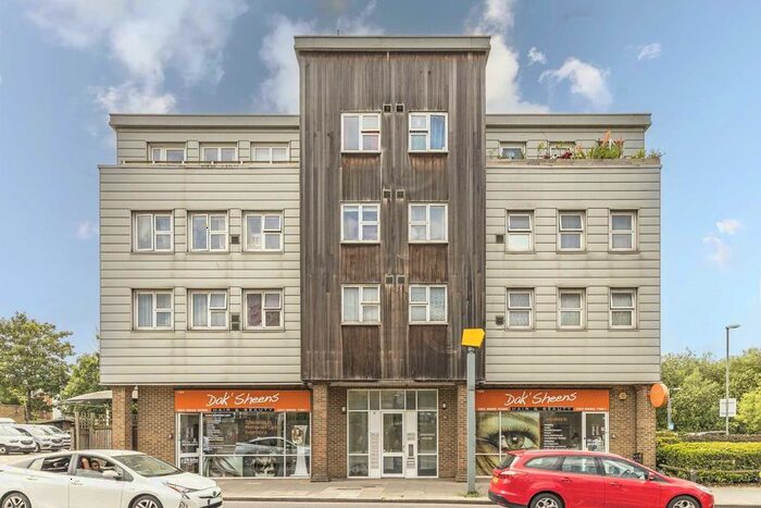 2 Bedroom Flat To Rent In Lee High Road, London, SE13