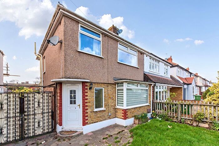 3 Bedroom Semi Detached House For Sale In Raeburn Road, Sidcup, DA15
