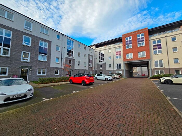 2 Bedroom Flat To Rent In Froghall Terrace, City Centre, Aberdeen, AB24