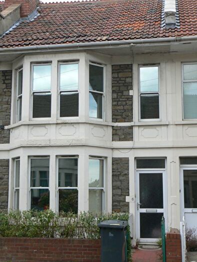 3 Bedroom Semi-Detached House To Rent In Toronto Road, Bristol, BS7