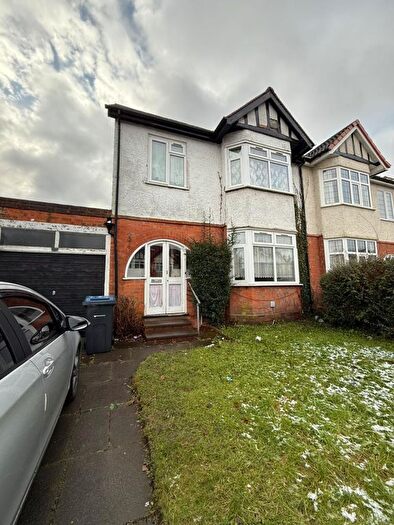 3 Bedroom Semi-Detached House To Rent In Woodlands Road, Sparkhill, Birmingham, B11