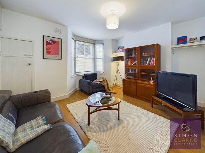 4 Bedroom End Terrace House To Rent In Isabella Road, Hackney, E9