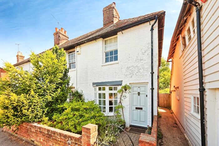 2 Bedroom End Terrace House For Sale In High Street, Canterbury, Kent, CT2