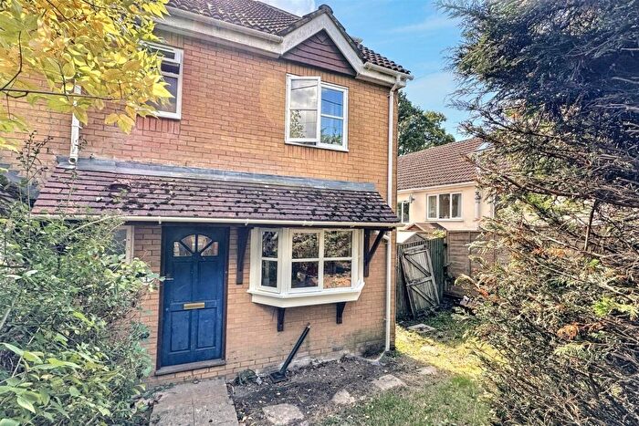 4 Bedroom Semi-Detached House For Sale In Chandlers Ford, SO53