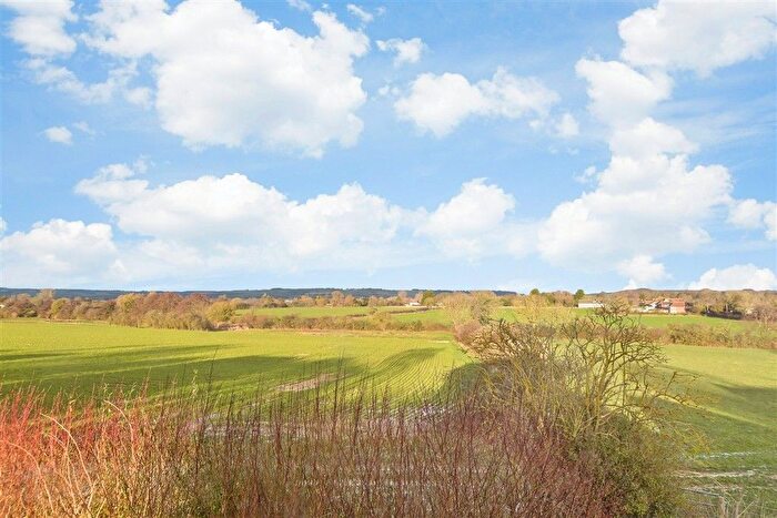 3 Bedroom End Of Terrace House For Sale In Manor Farm Close, Lympne, Kent, CT21