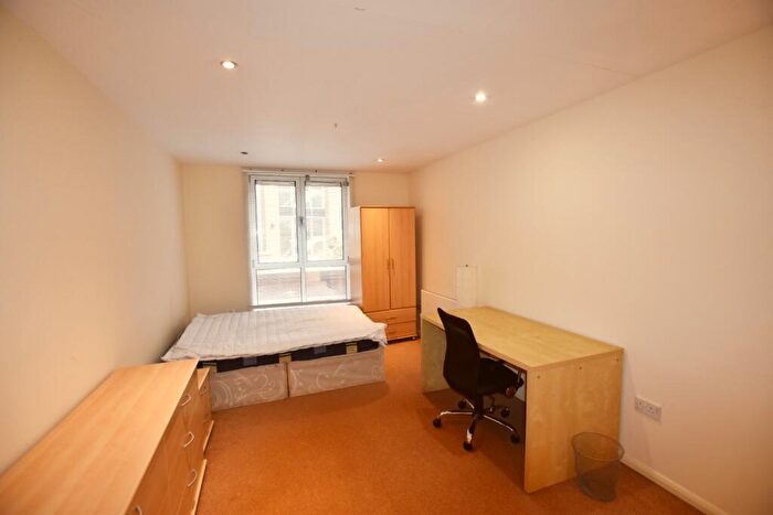 2 Bedroom Apartment To Rent In One Fletcher Gate, Adams Walk, Nottingham, Nottinghamshire, NG1