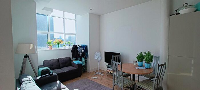 2 Bedroom Apartment To Rent In Apartment, Pollard Street, M4
