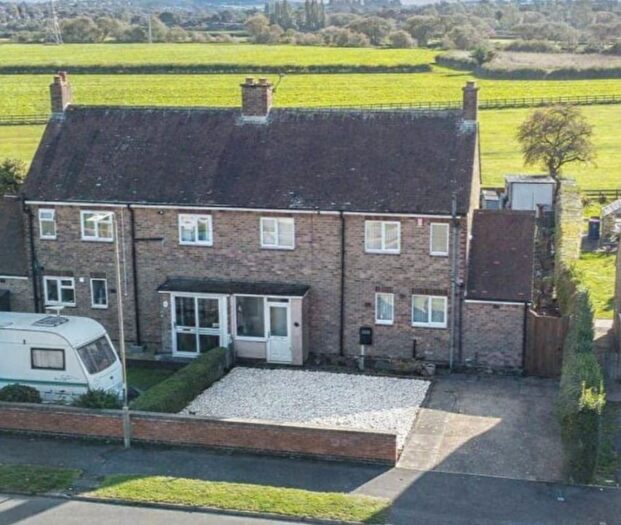 3 Bedroom Semi Detached House For Sale In Trent Avenue, Willington, DE65