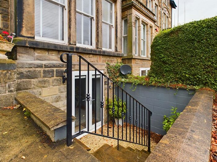 2 Bedroom Flat To Rent In Kings Road, Harrogate, HG1