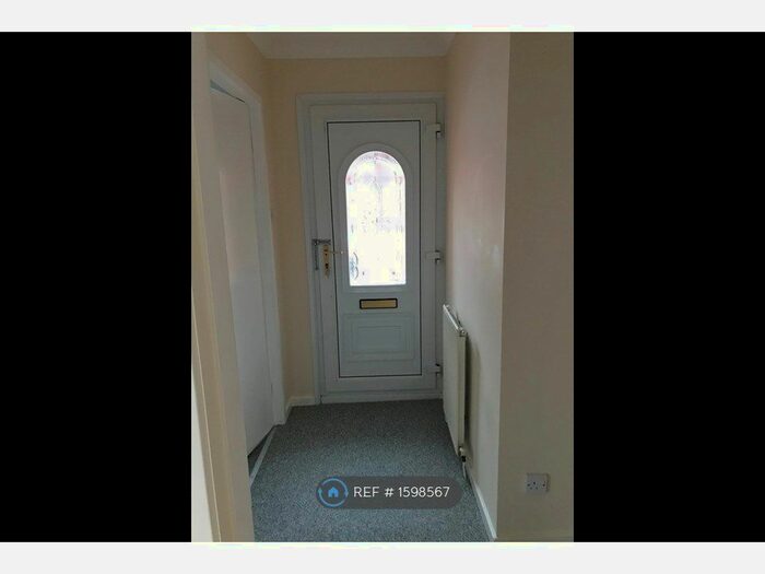 2 Bedroom Bungalow To Rent In Hunter Close, Preston, Hull, HU12