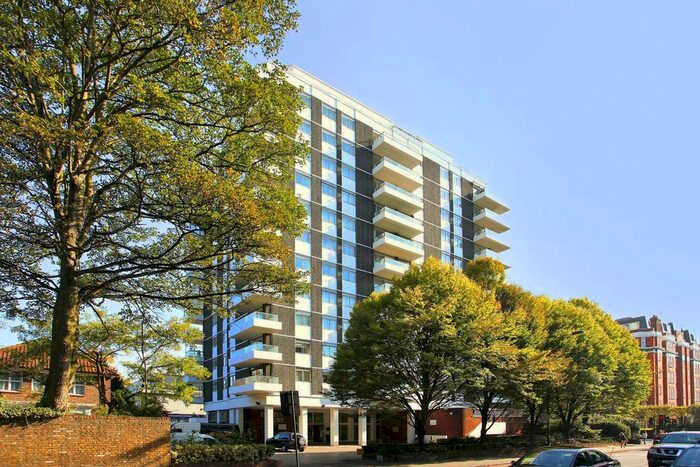 3 Bedroom Flat For Sale In Grove End Road, St John's Wood, London, NW8