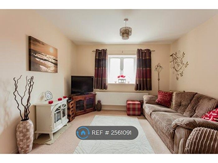 2 Bedroom Flat To Rent In Hallaton Drive, Syston, Leicester, LE7