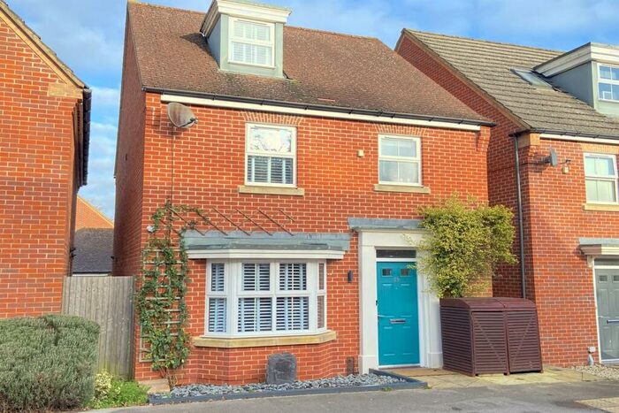 4 Bedroom Detached House To Rent In Sherfield Park, Basingstoke, Hampshire, RG27