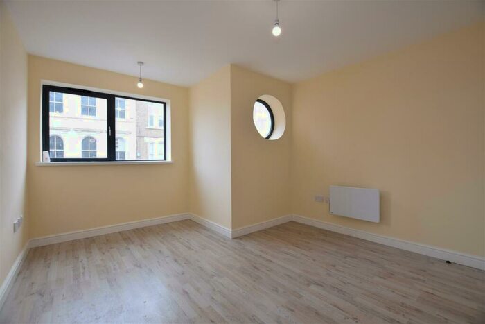 2 Bedroom Apartment To Rent In Greenford Road, Sutton, SM1