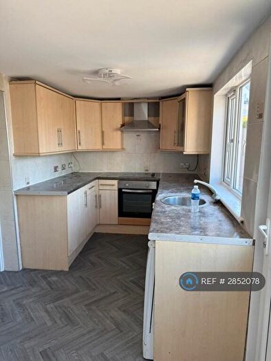 3 Bedroom Flat To Rent In Benbow Road, Clydebank, G81