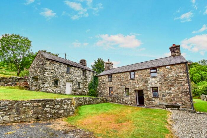 4 Bedroom House For Sale In Cwm Pennant, Garndolbenmaen, LL51