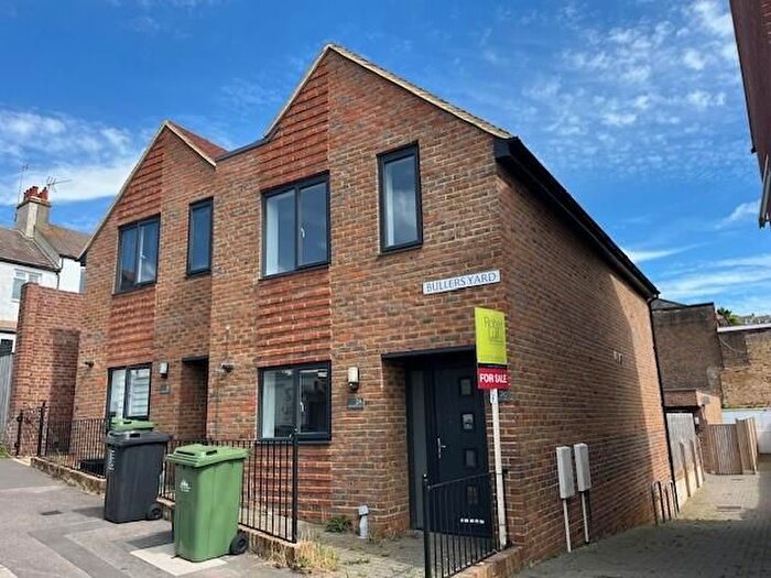 3 Bedroom Property To Rent In Buller Road, Brighton, BN2
