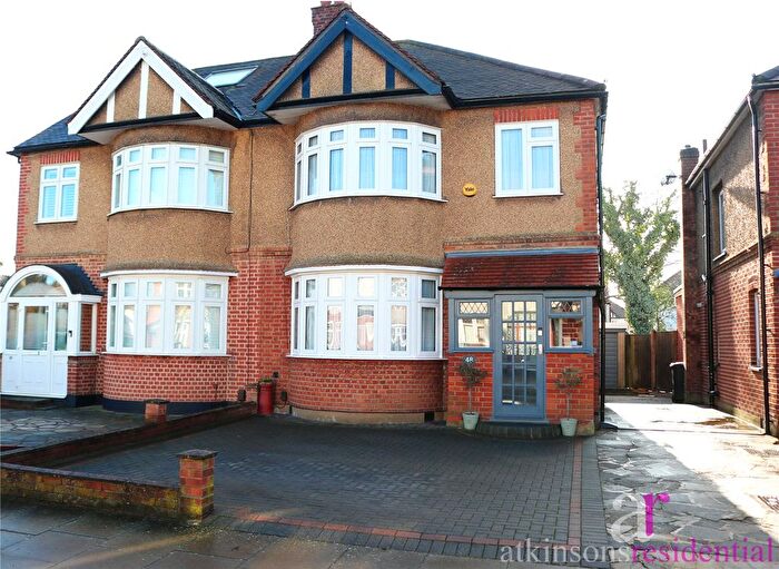 4 Bedroom Semi Detached House For Sale In Vicars Close, Enfield, Middlesex, EN1