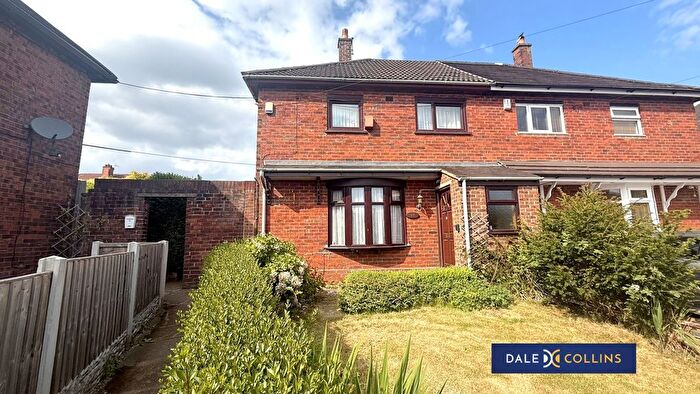 3 Bedroom Semi-Detached House For Sale In Fallowfield, Blurton, ST3