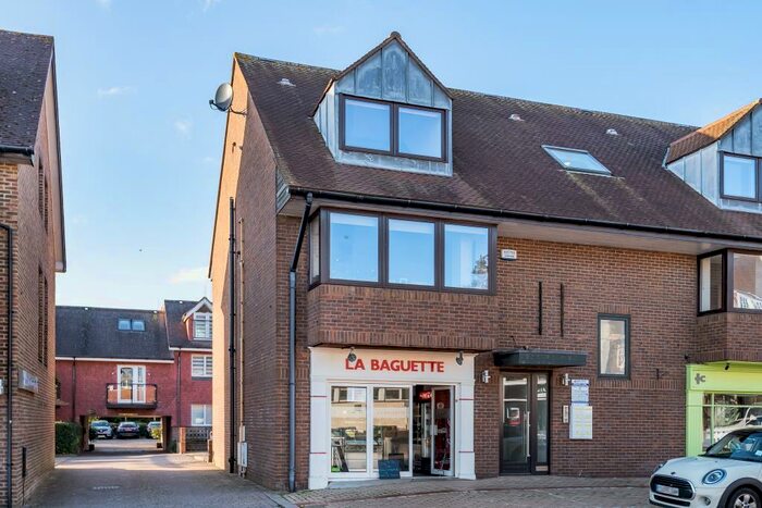 2 Bedroom Apartment To Rent In Amersham, Buckinghamshire, HP6