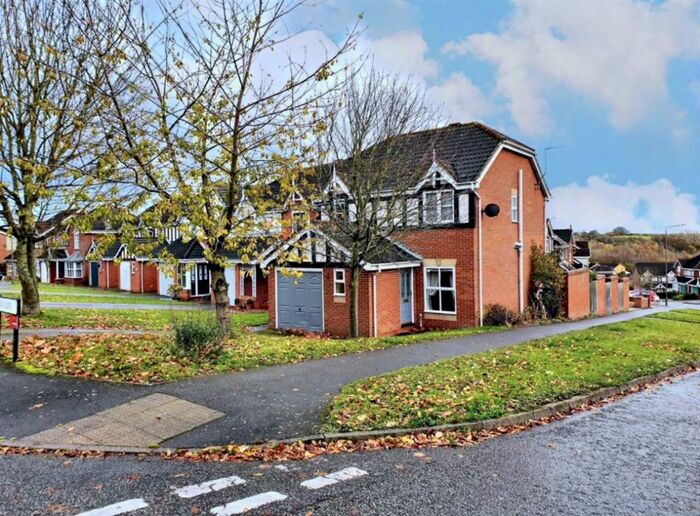 3 Bedroom Detached House To Rent In Mickleton Close, Church Gresley, Swadlincote, DE11