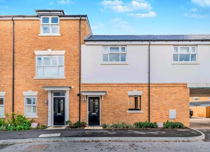 1 Bedroom Flat To Rent In Timms Close, Horsham, RH12