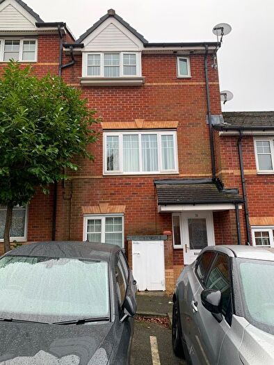 4 Bedroom Town House To Rent In Martingale Court, Cheetham Hill, Manchester, M8