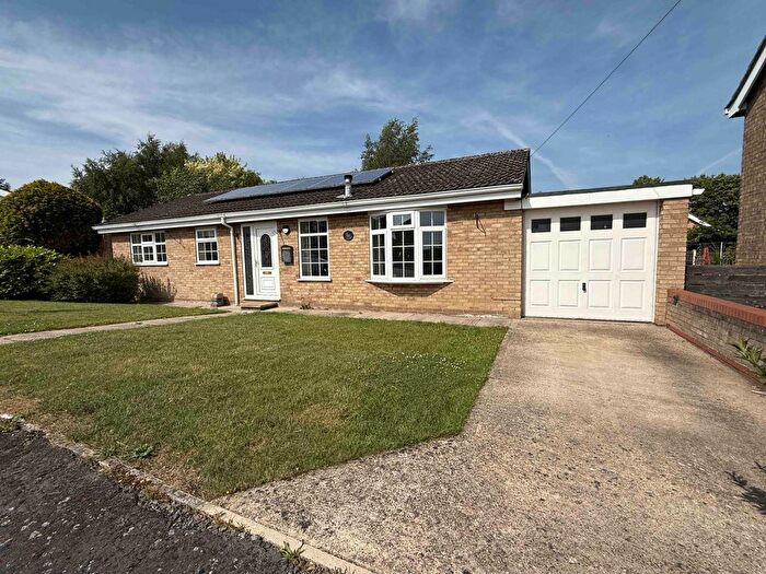 3 Bedroom Bungalow To Rent In Lark Rise, Scotter, DN21