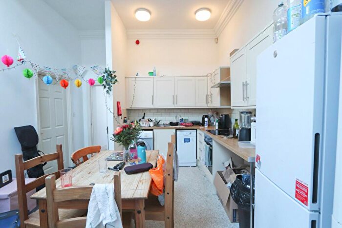 5 Bedroom Flat To Rent In Berkeley Square, Bristol, BS8 - Photo 3