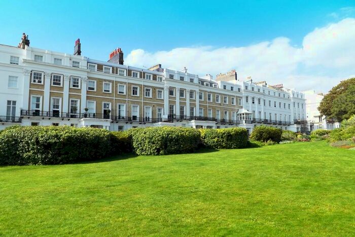 2 Bedroom Flat To Rent In Sussex Square, Brighton, BN2