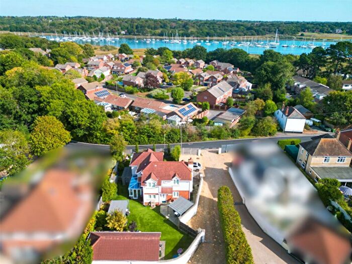 4 Bedroom Detached House For Sale In Satchell Lane, Hamble, Southampton, Hampshire, SO31