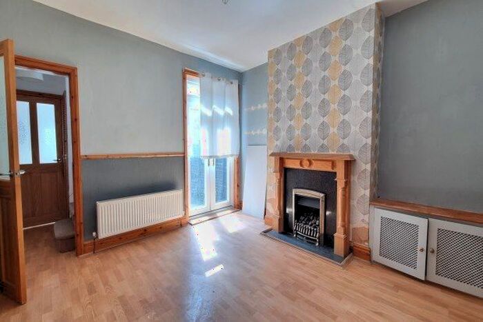 3 Bedroom Semi-Detached House To Rent In Milverton Road, Birmingham, B23