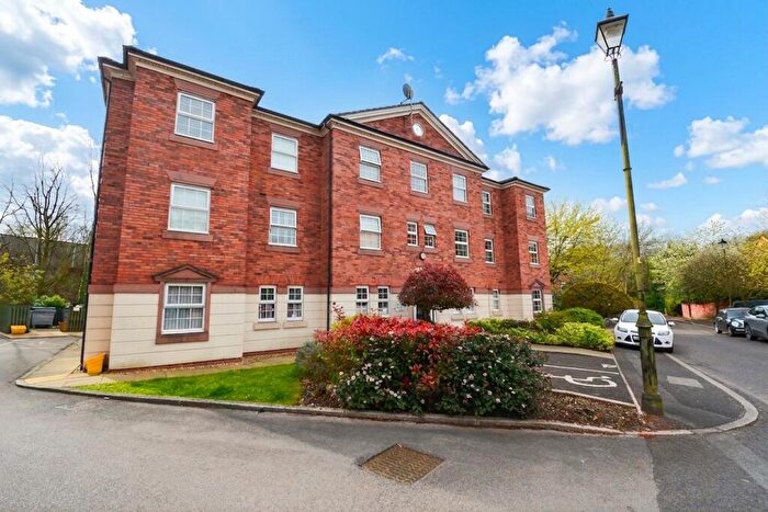 2 Bedroom Flat To Rent In Manthorpe Avenue, Worsley, M28