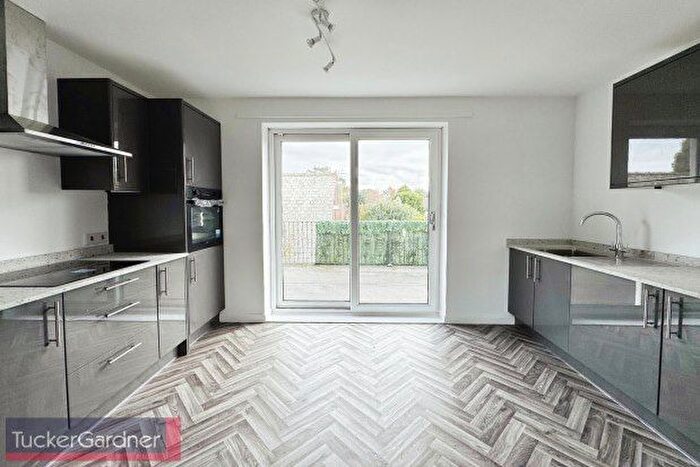 3 Bedroom Flat To Rent In Coles Road, Cambridge, CB24