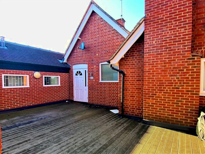 2 Bedroom Flat To Rent In Spittal Street, Marlow, SL7