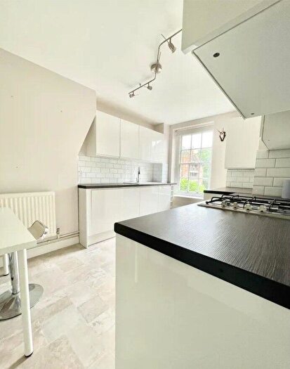 1 Bedroom Flat To Rent In Buckmaster House, N7