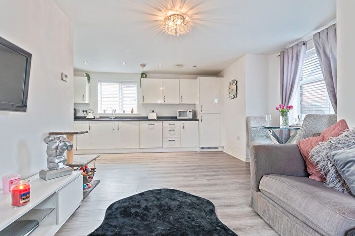 2 Bedroom Flat For Sale In Swan Crescent, Newport, NP19