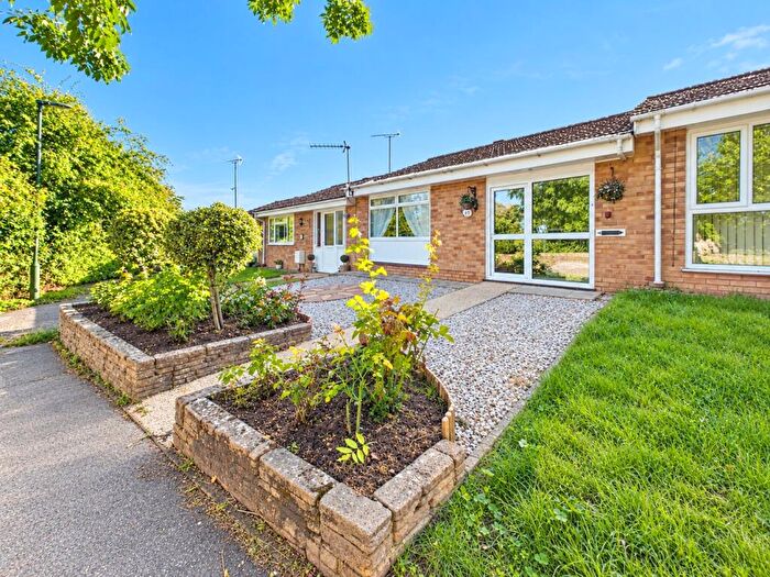 2 Bedroom Bungalow For Sale In Northlands Avenue, Haywards Heath, RH16